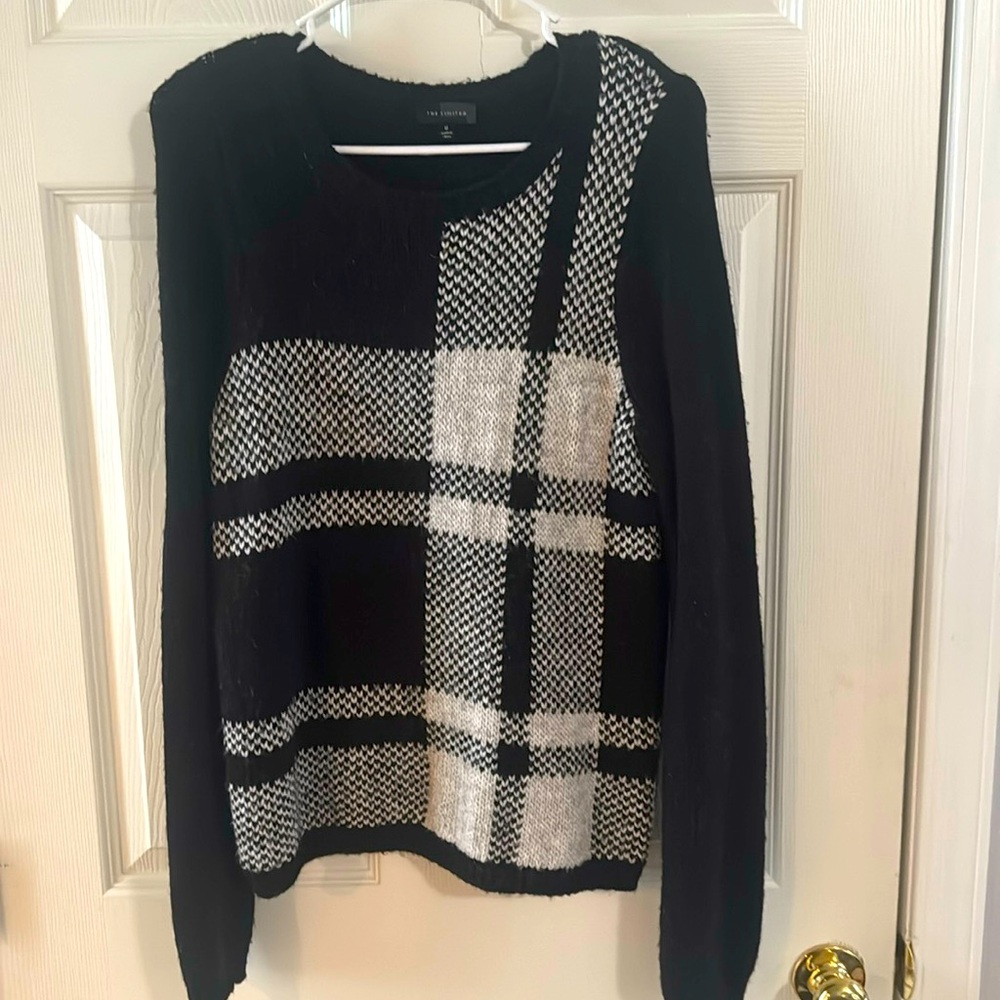The Limited black and white sweater size M